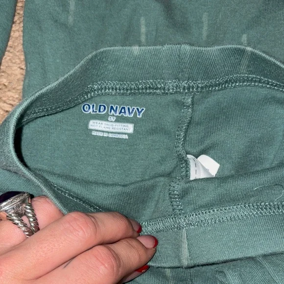 3 for $20! Offers open! Kids 5t pajama set Old Navy Teal Monster Pajama Set 5t - Picture 6 of 6